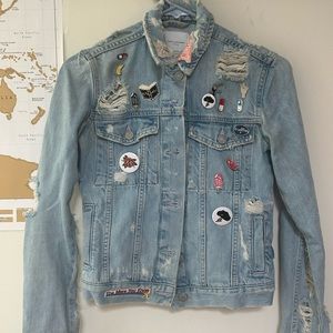 Zara Denim Jacket with patches and pins Size XXS